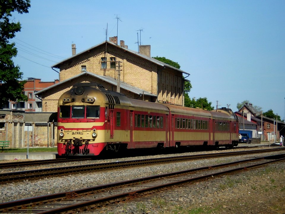 Д1-766,_Литва,_Клайпедский_уезд,_станция_Шилуте_(Trainpix_83573)
