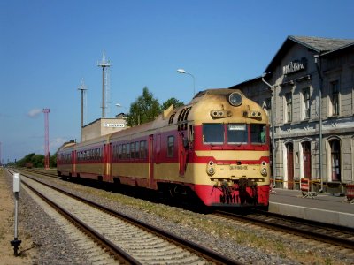 Д1-733,_Литва,_Тельшяйский_уезд,_станция_Мажейкяй_(Trainpix_91844)