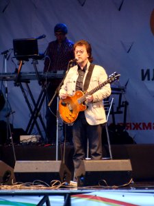 Кутиков_и_группа_Нюанс_на_Илимпиаде_в_Коряжме,_2012_(00)