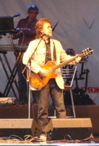 Кутиков_и_группа_Нюанс_на_Илимпиаде_в_Коряжме,_2012_(01)