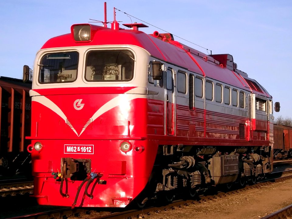 М62К-1612,_Литва,_Паневежский_уезд,_станция_Паневежис_(Trainpix_93778)