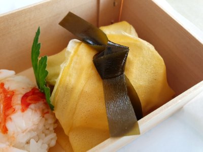 東京の「関西寿司」卵
