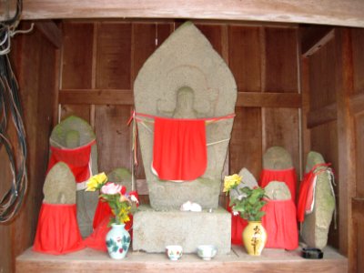 出石町奥山の庚申塔と地蔵
