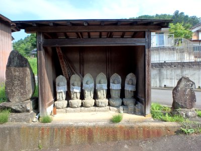 兵庫県豊岡市日高町中の地蔵
