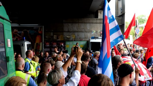 „Keine_Verehrung_von_Naziverbrechern“_Demonstrations_in_Berlin-Spandau_07