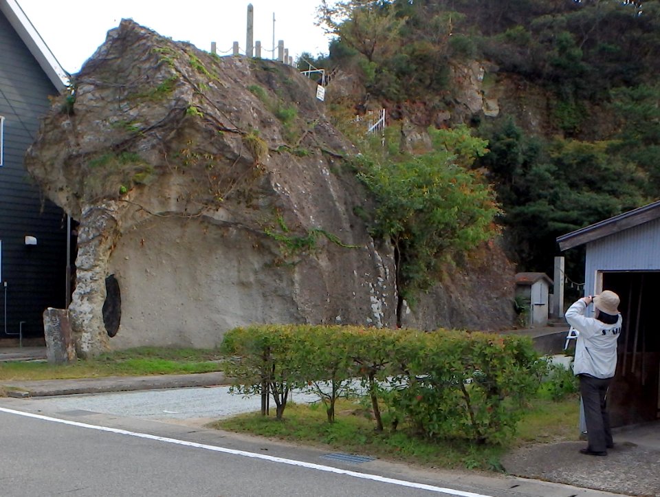 兵庫県豊岡市気比の象岩