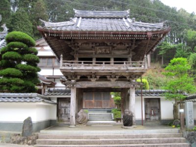 兵庫県豊岡市出石町東條の願成寺山門