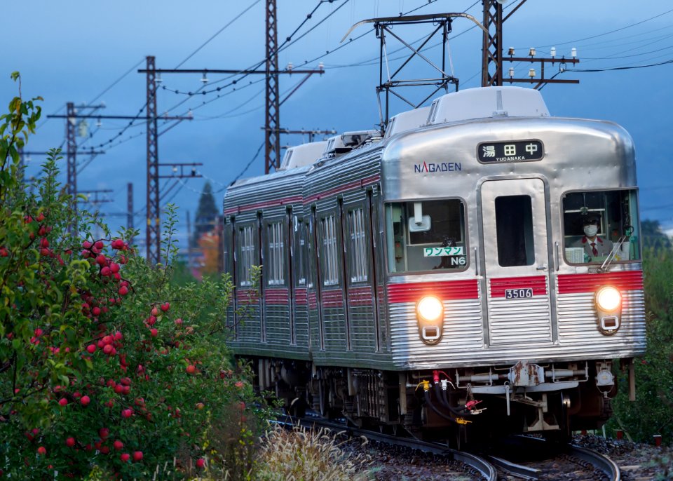 長野電鉄3500系N6編成(2020-10-25_0632)