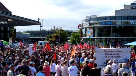 „Keine_Verehrung_von_Naziverbrechern“_Demonstrations_in_Berlin-Spandau_04
