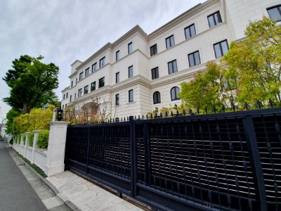 テラス白金（2011年に般若苑の跡地に建設された豪邸）
