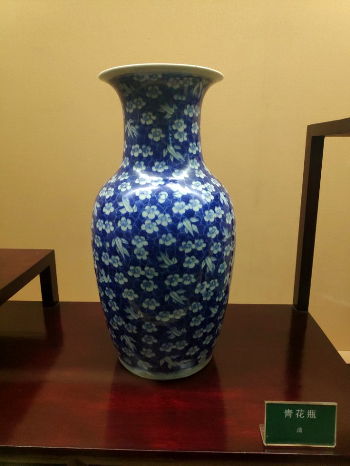 清代青花瓶