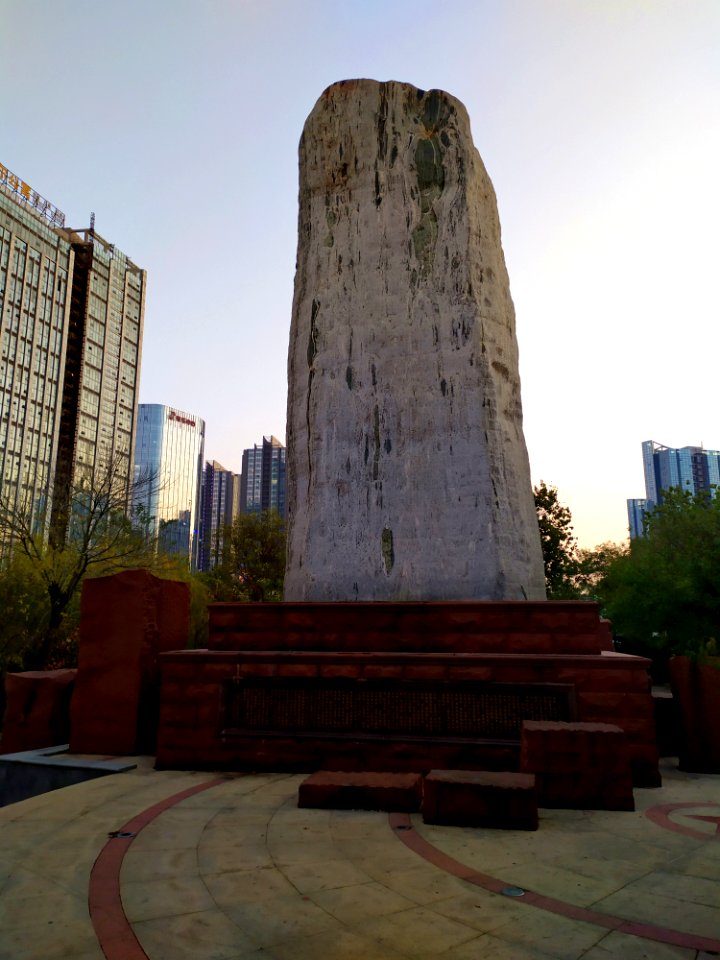 潍县战役胜利纪念碑_03