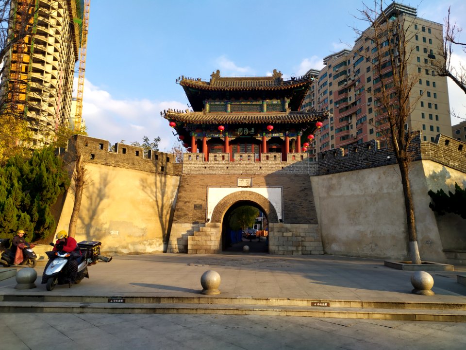 潍县东关城墙通济门_01