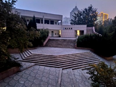 潍坊学院美术学院_03