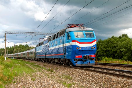 ЧС7-030,_Россия,_Московская_область,_перегон_Уваровка_-_блок-пост_Батюшково_(Trainpix_171912)