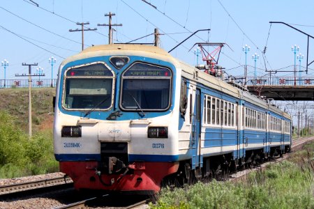 ЭД9МК-0076,_Казахстан,_Карагандинская_область,_перегон_Майкудук_-_Жана_Караганды_(Trainpix_165133)