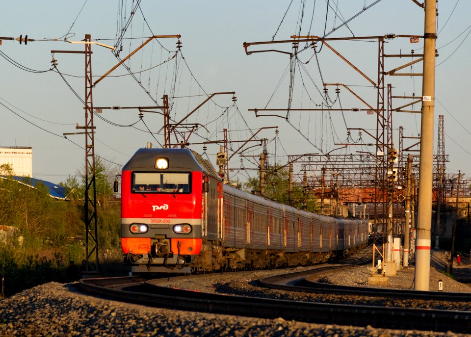 ЭП2К-202,_Russia,_Chelyabinsk_region,_Miass-I_-_Floysovaya_stretch_(Trainpix_174880)