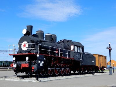 Эу702-89,_Казахстан,_Костанайская_область,_станция_Костанай_(Trainpix_195658)