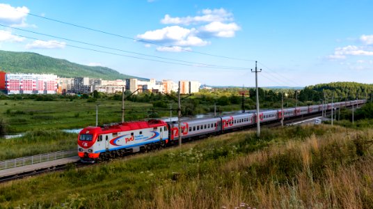 ЭП2К-028,_Russia,_Chelyabinsk_region,_Miass-I_-_Floysovaya_stretch_(Trainpix_202019)