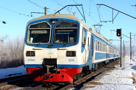 ЭД9МК-0076,_Казахстан,_Карагандинская_область,_перегон_Майкудук_-_Жана_Караганды_(Trainpix_149400)