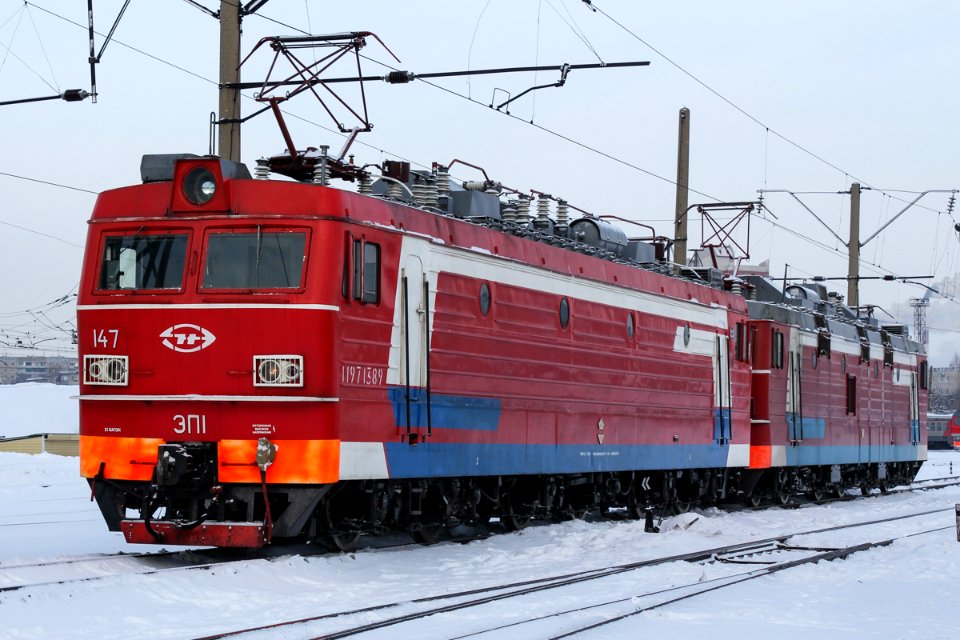 ЭП1-147,_Россия,_Алтайский_край,_депо_Барнаул_(Trainpix_152120)