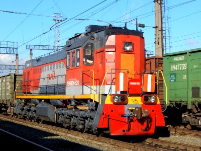 ТЭМ18ДМ-628,_Russia,_Samara_region,_Oktyabrsk_station_(Trainpix_178317)