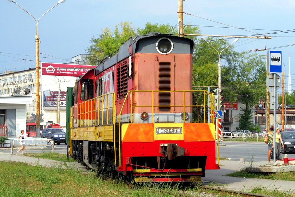 ЧМЭ3-5018,_Россия,_Пермский_край,_подъездной_путь_от_станции_Бахаревка_(Trainpix_189051)