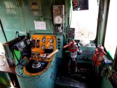 ЧМЭ3-5298,_Russia,_Samara_region,_Oktyabrsk_station_(Trainpix_129615)
