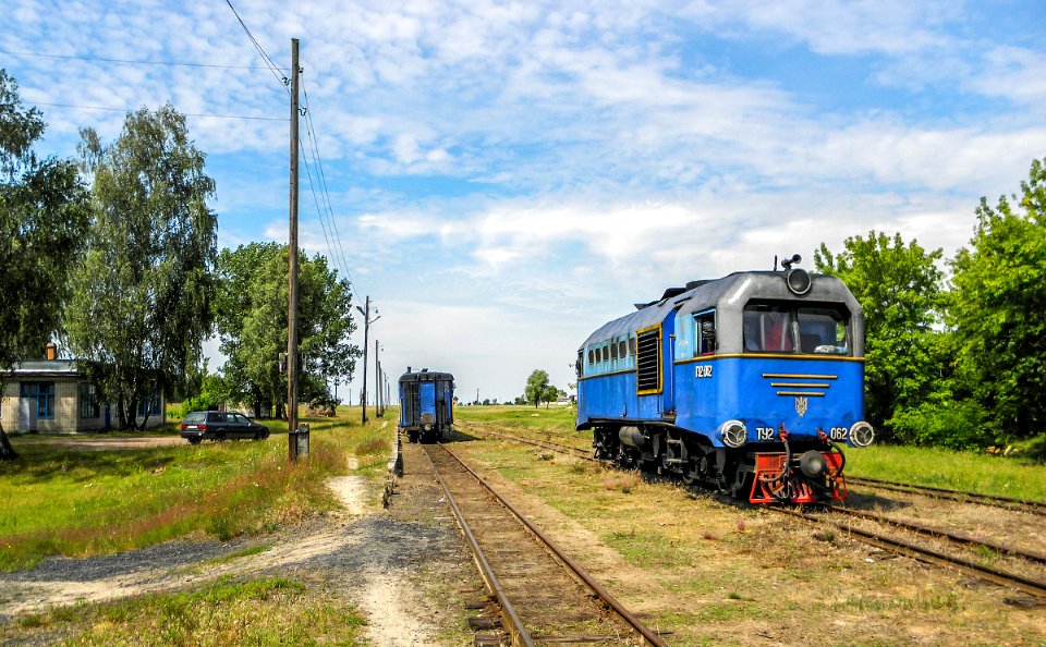 ТУ2-062,_Украина,_Ровенская_область,_станция_Заречное_(Trainpix_123865)