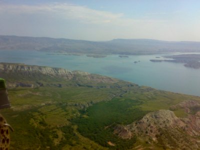 Чиркейское_водохранилище_вид_в_боевого_вертолета_июнь_2008_ф3