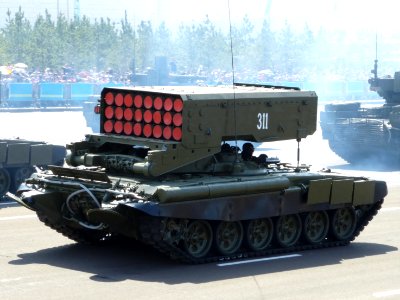 ТОС-1А_«Солнцепёк»_на_военном_параде_в_Астане_7_мая_2015_года