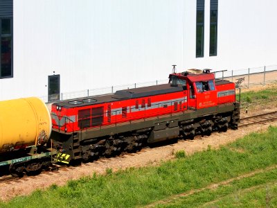 ТЭМ-ТМХ-051,_Литва,_Вильнюс,_подъездной_путь_от_станции_Панеряй_(Trainpix_165398)