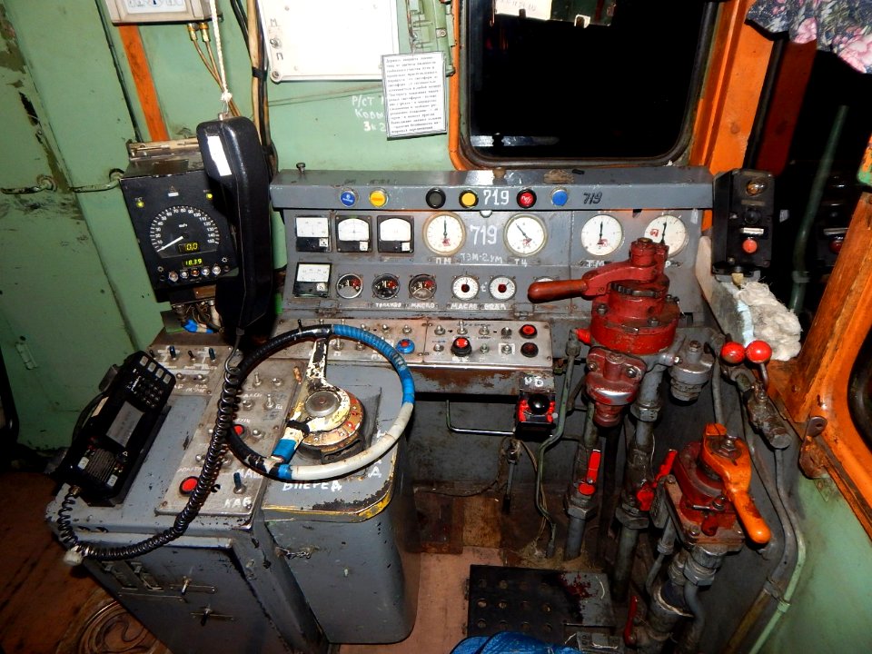 ТЭМ2УМ-719,_Россия,_Ульяновская_область,_станция_Новоспасское_(Trainpix_181481)