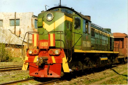 ТЭМ2-1983,_Россия,_Орловская_область,_станция_Верховье_(Trainpix_148721)