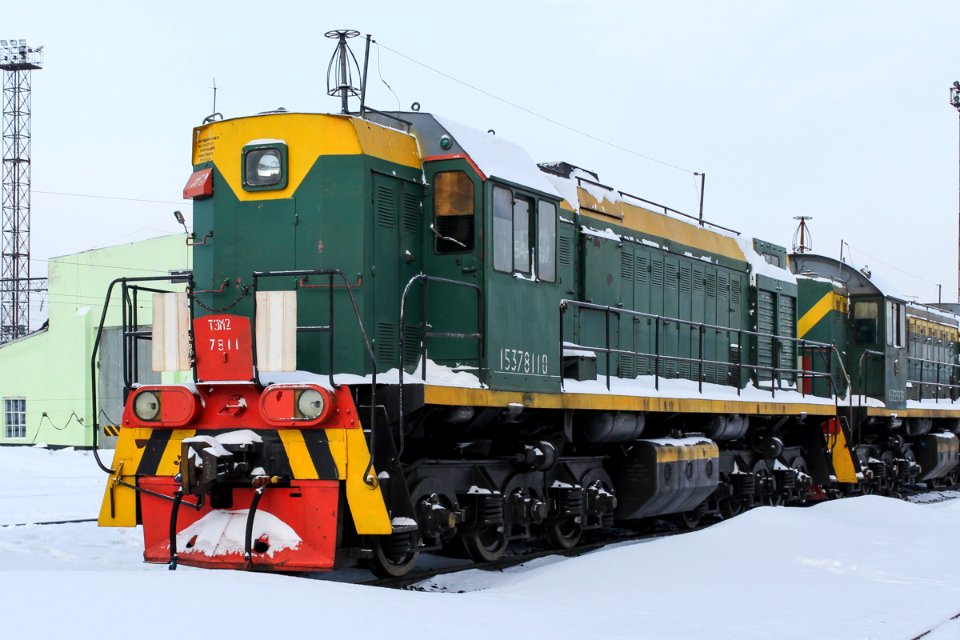 ТЭМ2-7811,_Россия,_Алтайский_край,_депо_Барнаул_(Trainpix_152282)