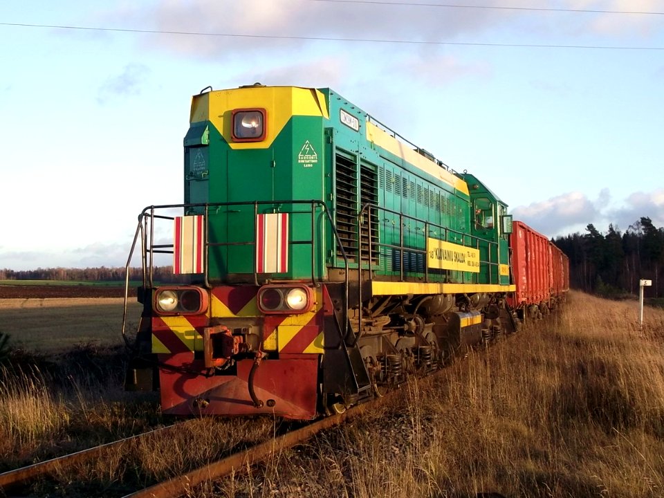ТЭМ2УМ-510,_Литва,_Шяуляйский_уезд,_подъездной_путь_от_станции_Пакруойис_(Trainpix_83570)