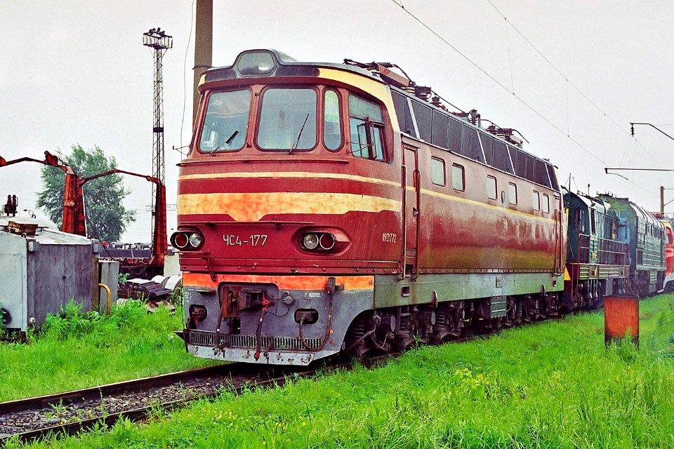 ЧС4-177,_Russia,_Saratov_region,_Balashov_depot_(Trainpix_179488)