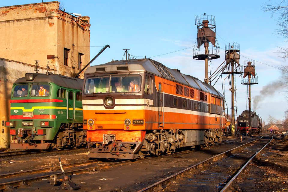 ТЭП70-0091,_Russia,_Tver_region,_Sonkovo_station_(Trainpix_161374)