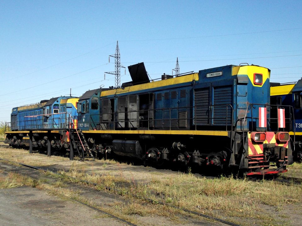 ТЭМ2У-9131,_Казахстан,_Карагандинская_область,_депо_КПТУ_(Trainpix_37989)