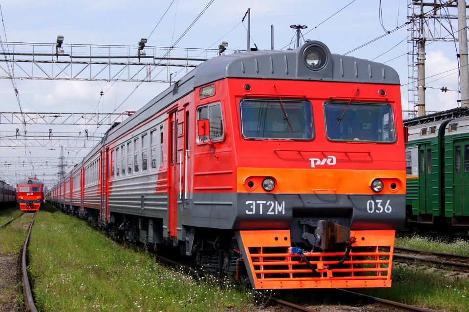 ЭТ2М-036,_Россия,_Санкт-Петербург,_депо_Санкт-Петербург-Московское_(Металлострой)_(Trainpix_60979)