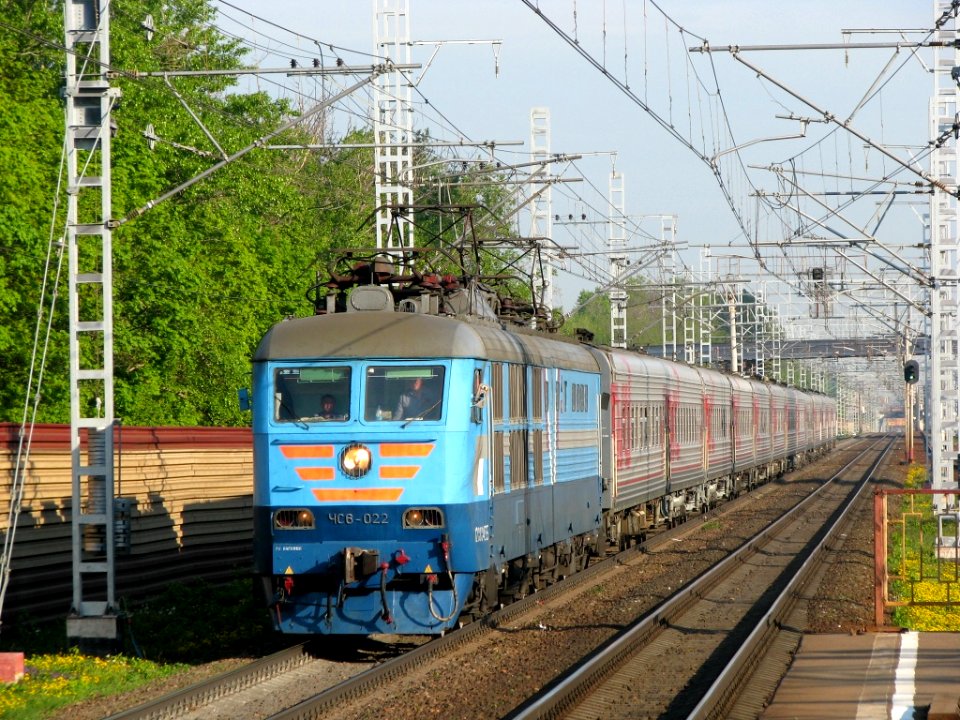 ЧС6-022,_Россия,_Москва,_перегон_Ховрино_-_Москва-Товарная_(Trainpix_30612)