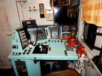 ТЭМ18ДМ-438,_Россия,_Самарская_область,_станция_Сызрань-II_(Trainpix_144345)