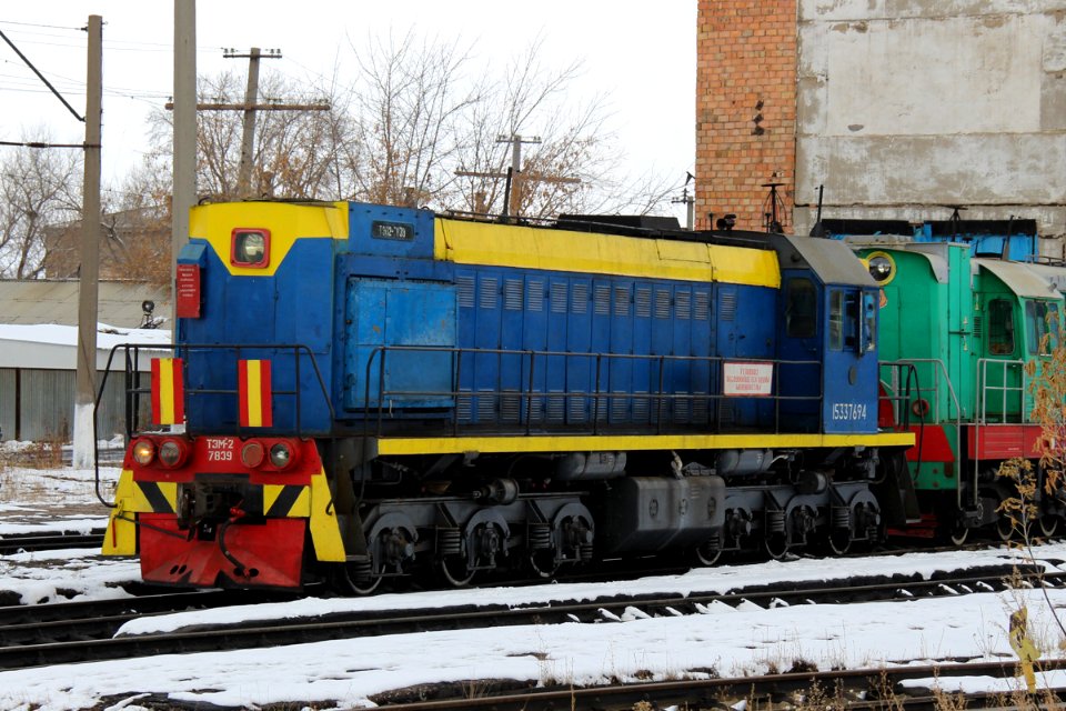 ТЭМ2-7839,_Kazakhstan,_Karaganda_region,_Karaganda_depot_(Trainpix_177847)