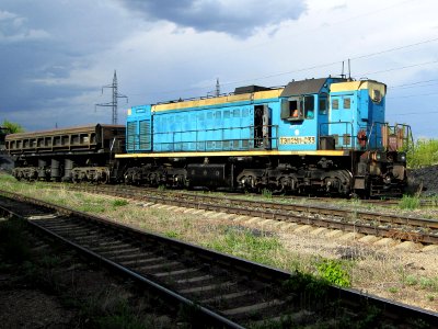 ТЭМ2УМ-033,_Казахстан,_Карагандинская_область,_депо_КПТУ_(Trainpix_101851)