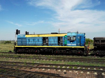 ТЭМ2У-8405,_Казахстан,_Карагандинская_область,_станция_Кзыл_(Trainpix_35505)