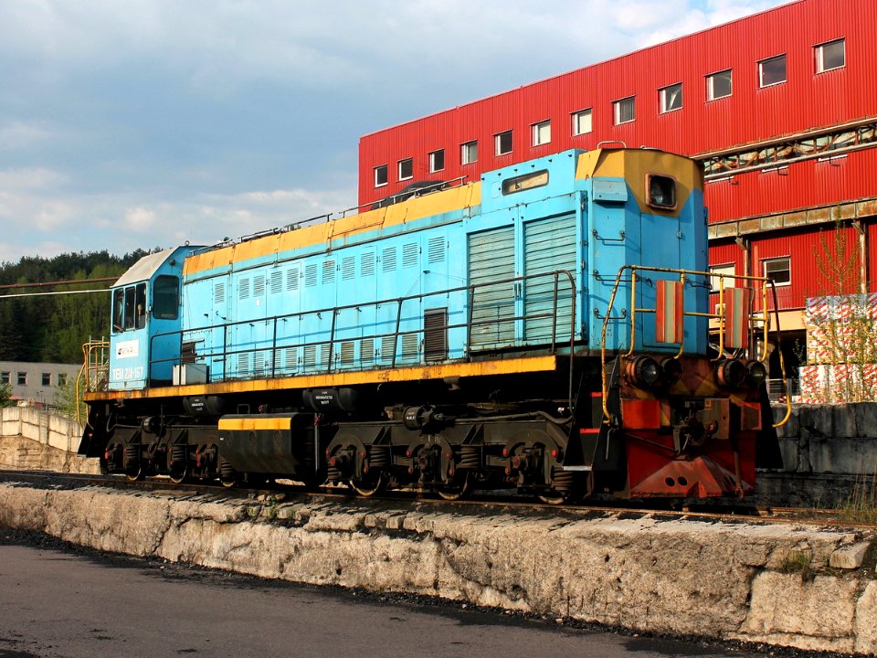 ТЭМ2М-167,_Литва,_Вильнюс,_подъездной_путь_от_станции_Вильнюс_(Trainpix_162568)