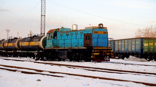ТГМ4Б-0999,_Russia,_Chelyabinsk_region,_Chelyabinsk_Zink_Plant,_Zarechny_Kust_station_(Trainpix_183995)
