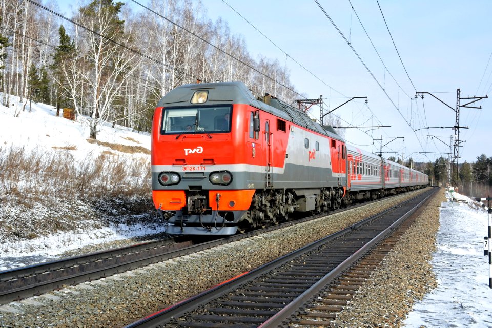 ЭП2К-171,_Russia,_Chelyabinsk_region,_Floysovaya_-_Syrostan_stretch_(Trainpix_157322)