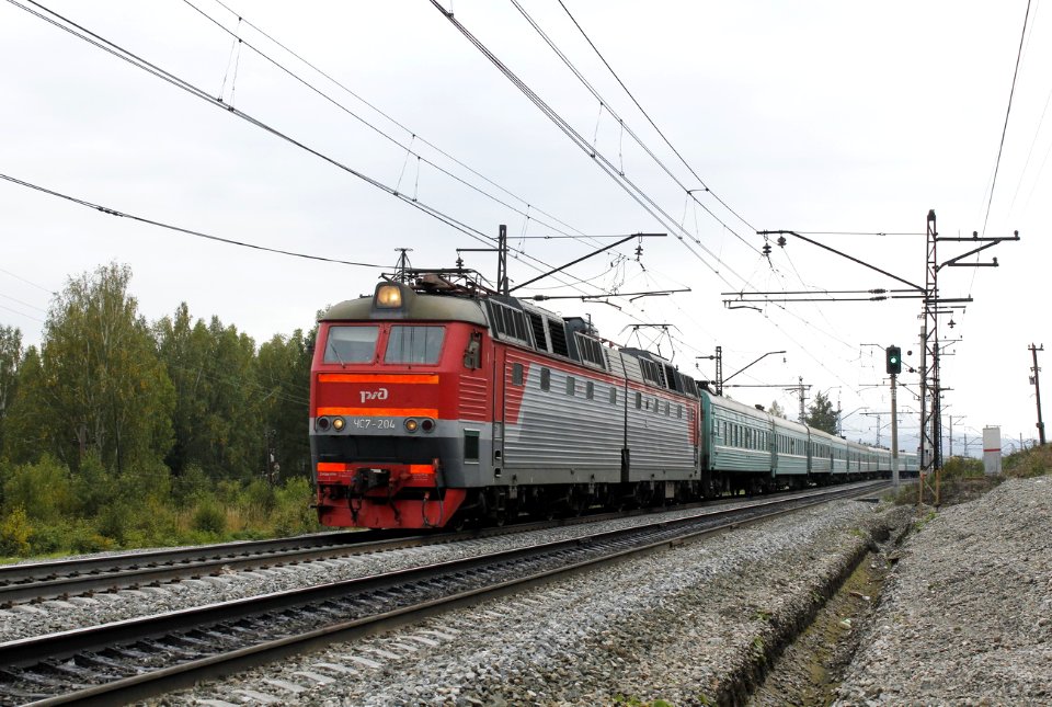ЧС7-204,_Russia,_Chelyabinsk_region,_Zlatoust_-_Urzhumka_stretch_(Trainpix_142194)