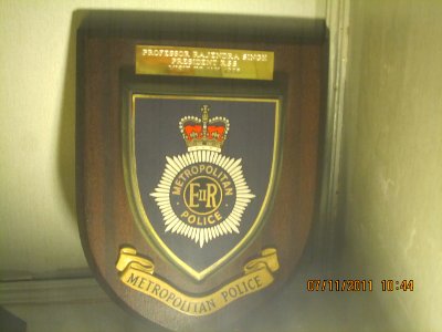 राष्ट्रीय_स्वयंसेवक_संघ_icons_gift_from_London_Metropolitan_police_department_England